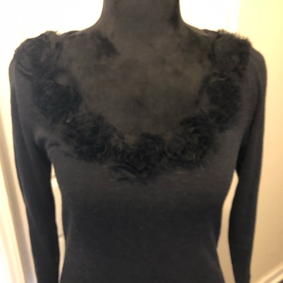 Misses Flower appliqué scoop neck sweater - Picture 2 of 5